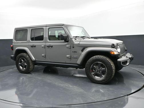 Sting-Gray Clearcoat 2022 Jeep Wrangler Unlimited Sahara