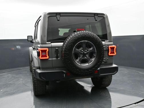 Sting-Gray Clearcoat 2022 Jeep Wrangler Unlimited Sahara