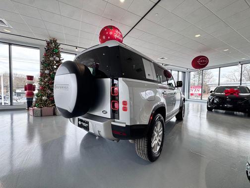 2023 Land Rover Defender 110 S