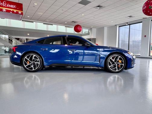 2023 Audi RS e-tron GT quattro