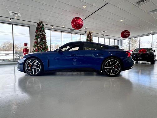 2023 Audi RS e-tron GT quattro