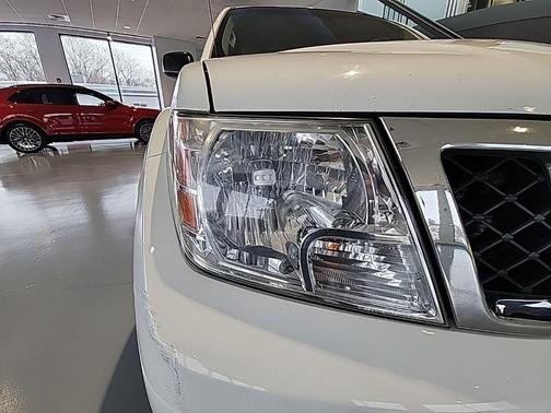 2016 Nissan Frontier SV