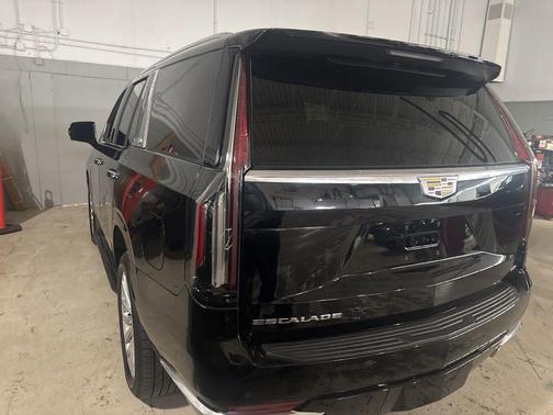 2022 Cadillac Escalade Luxury