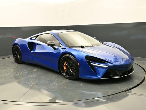 2023 McLaren Artura Vision