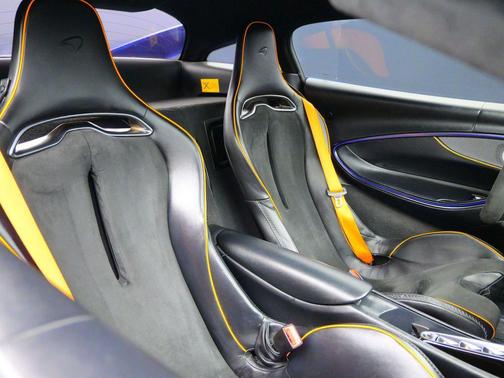 2023 McLaren Artura Vision