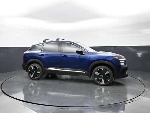 Deep Blue Pearl 2026 Nissan Kicks SR