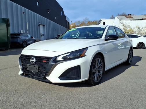 2024 Nissan Altima SR VC-Turbo FWD