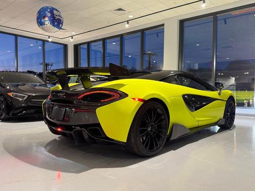 2017 McLaren 570S Base
