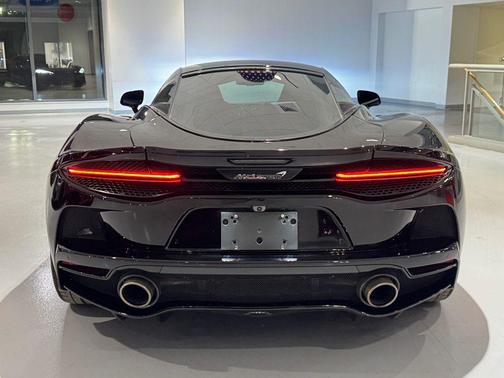 2020 McLaren GT Base