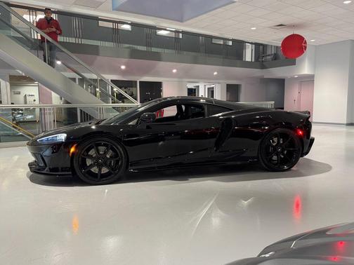 2020 McLaren GT Base