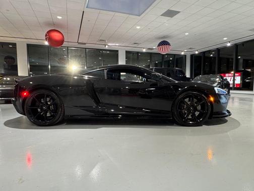 2020 McLaren GT Base