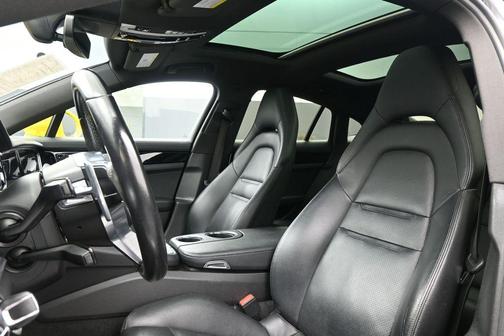 Black 2018 Porsche Panamera 4