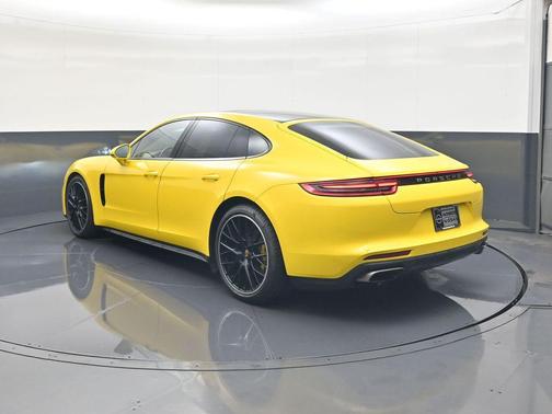 Black 2018 Porsche Panamera 4