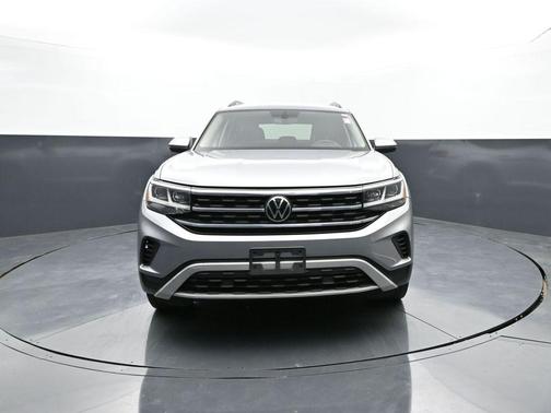 Pyrite Silver Metallic 2022 Volkswagen Atlas 2.0T SE