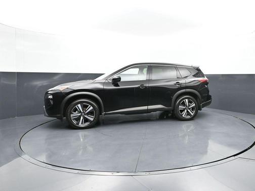 Super Black 2025 Nissan Rogue SL