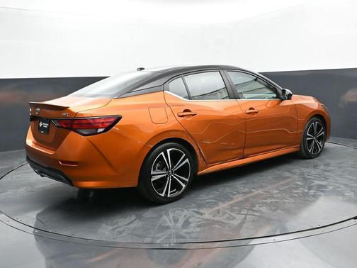 Monarch Orange Metallic/Super Black 2023 Nissan Sentra SR