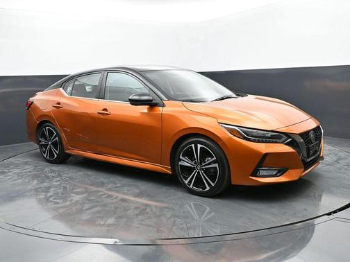 Monarch Orange Metallic/Super Black 2023 Nissan Sentra SR