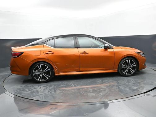 Monarch Orange Metallic/Super Black 2023 Nissan Sentra SR