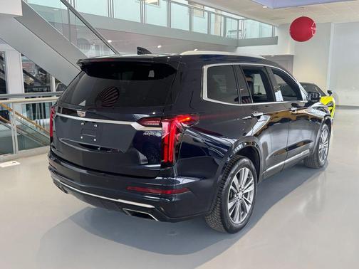 2022 Cadillac XT6 Premium Luxury AWD