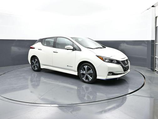Pearl White Tricoat 2019 Nissan Leaf SL PLUS