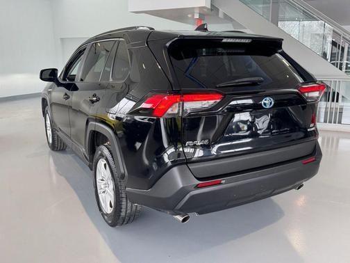 2021 Toyota RAV4 Hybrid LE
