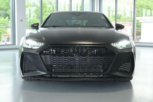 Mythos Black Metallic 2022 Audi RS 7 4.0T