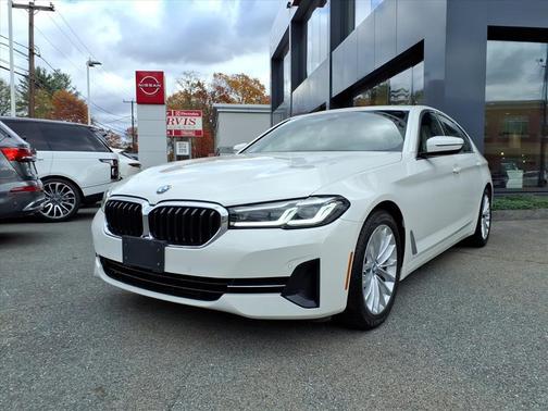 2022 BMW 530 i xDrive