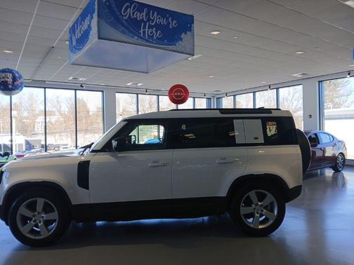 2024 Land Rover Defender 110 P300