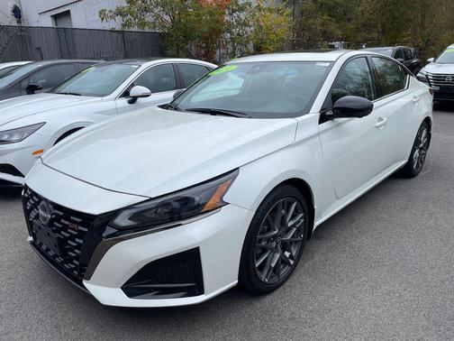 2024 Nissan Altima SR VC-Turbo FWD