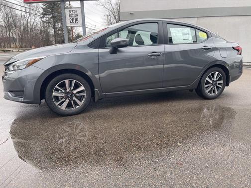 2025 Nissan Versa 1.6 SV