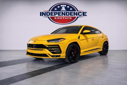 2021 Lamborghini Urus Pearl Capsule