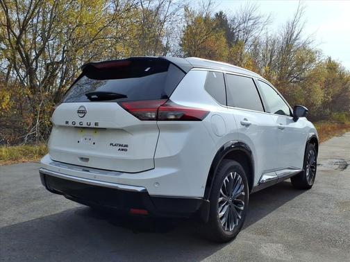 2024 Nissan Rogue Platinum