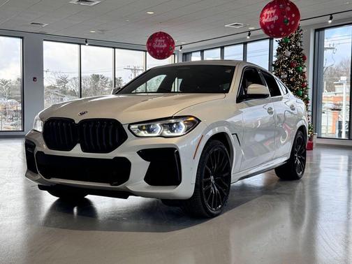 2023 BMW X6 M50i