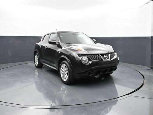 Bordeaux Black 2014 Nissan Juke SV