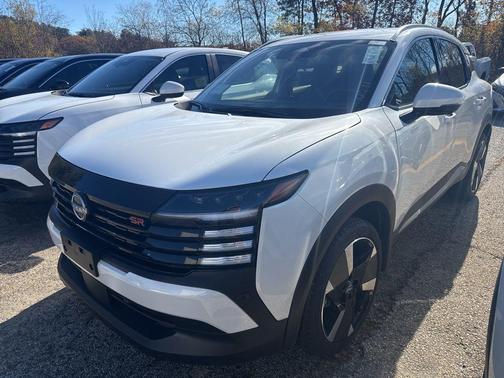 2025 Nissan Kicks SR