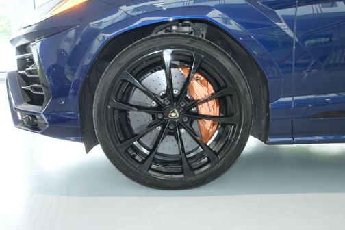 Blue 2019 Lamborghini Urus Base