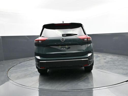 Obsidian Green 2026 Nissan Rogue Dark Armor