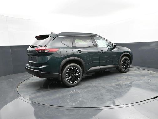 Obsidian Green 2026 Nissan Rogue Dark Armor