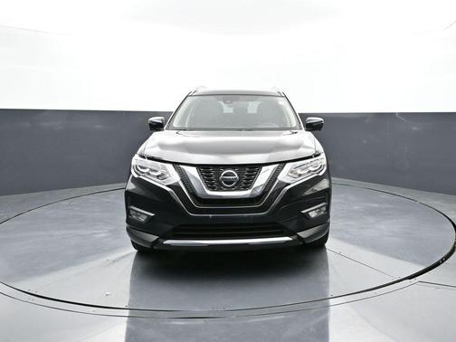 Magnetic Black 2018 Nissan Rogue SL