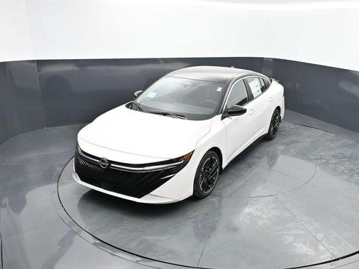 Aspen White/Super Black 2026 Nissan Sentra SR