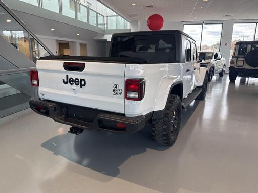 2021 Jeep Gladiator Willys 4x4