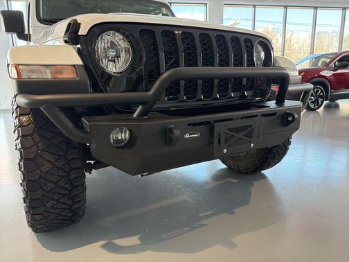 2021 Jeep Gladiator Willys 4x4