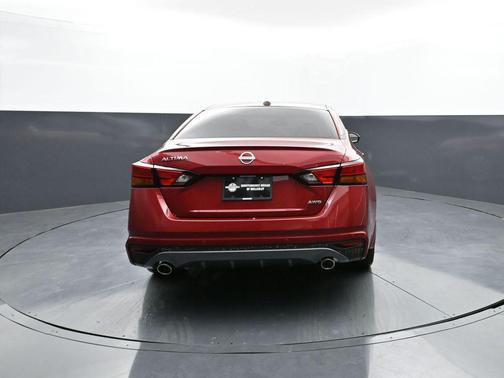 Scarlet Ember Tintcoat 2026 Nissan Altima 2.5 SV