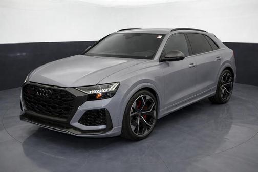 Mythos Black Metallic 2023 Audi RS Q8 4.0T