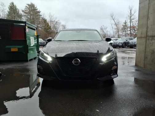 2022 Nissan Altima SR Intelligent AWD