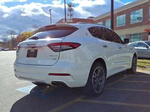 2021 Maserati Levante Base