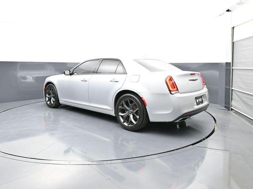 Silver Mist Clearcoat 2023 Chrysler 300 Touring