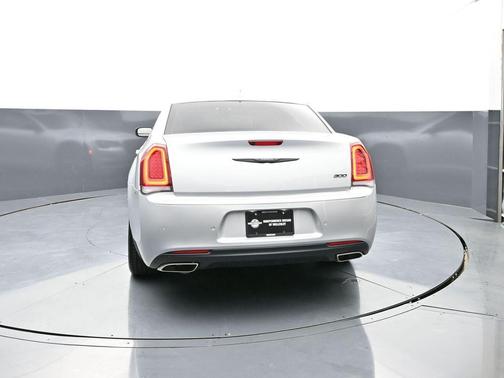 Silver Mist Clearcoat 2023 Chrysler 300 Touring