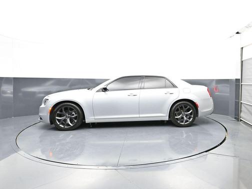Silver Mist Clearcoat 2023 Chrysler 300 Touring