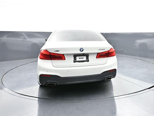 Alpine White 2019 BMW 530 xDrive
